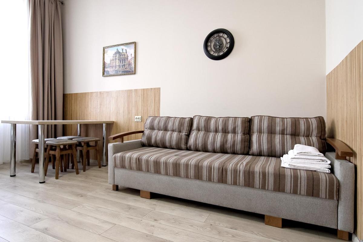 Buk Apartments On Doroshenka 25 Lviv Luaran gambar